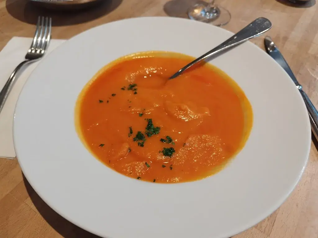 Claire Hickman_Du Nord_Bern_review