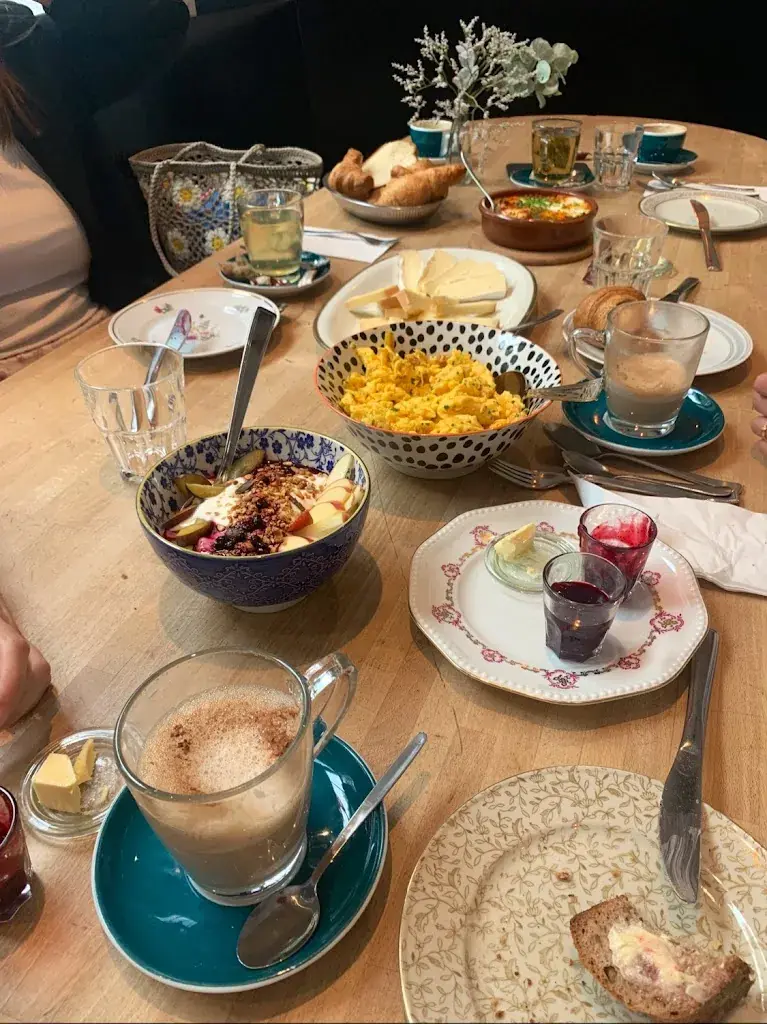 Fish Blob_Du Nord_Bern_review