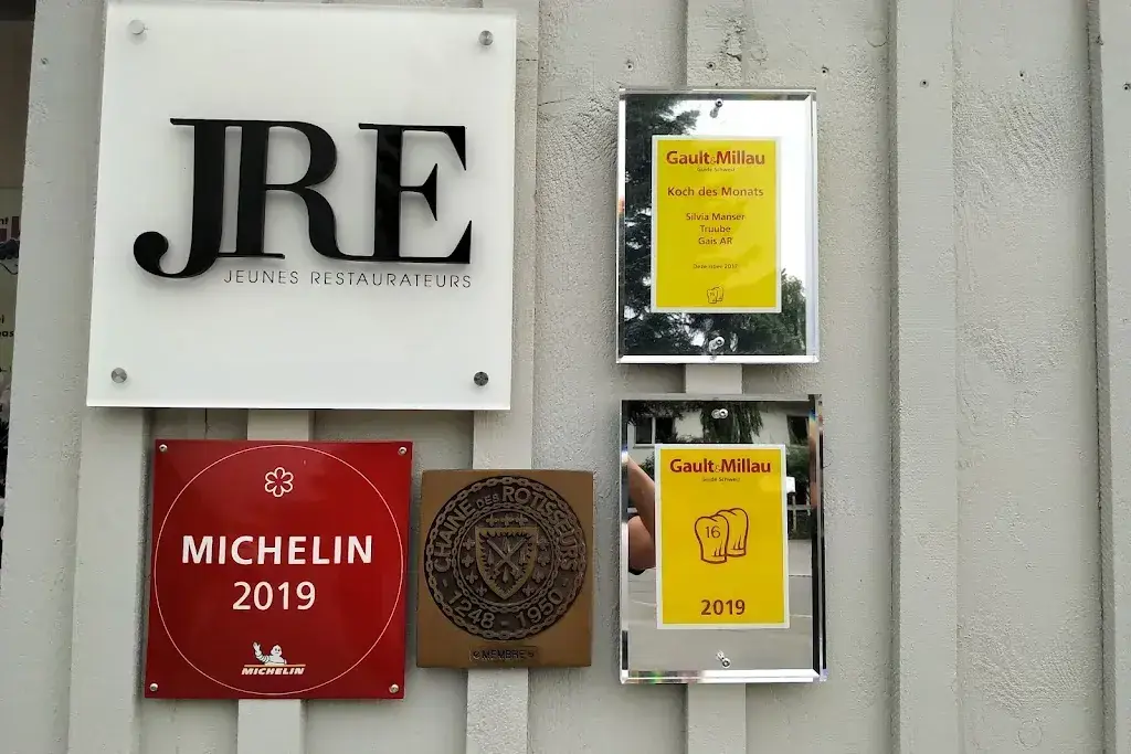 Kelly McCarthy_Truube_Gais_review