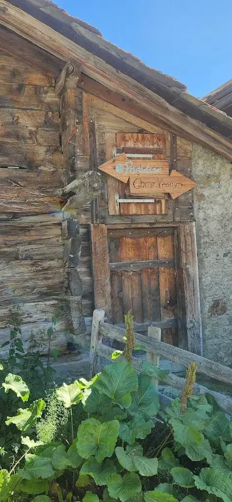 Jackie E_Bergrestaurant @Paradise_Zermatt_avis