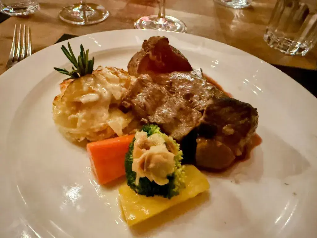 Brock Goodman_Restaurant Schäferstube_Zermatt_avis