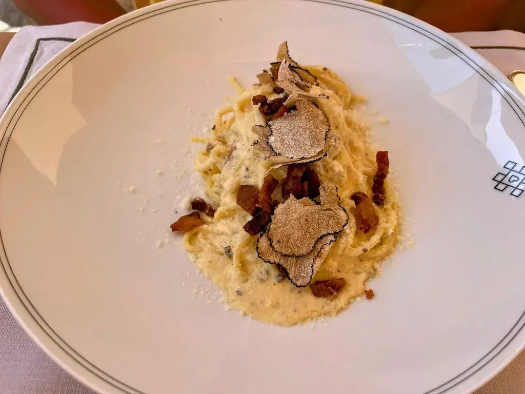 Aliza Brown_Madre Nostra by CERVO_Zermatt_avis