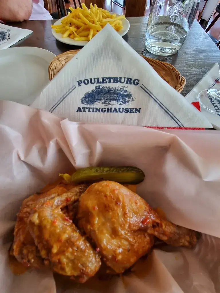 Ofer Brown_Pouletburg_Attinghausen_avis
