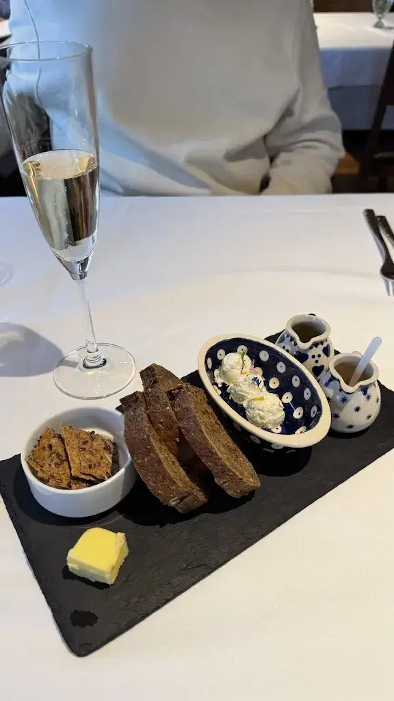 Selina pluess_Adler_Ried (Muotathal)_avis