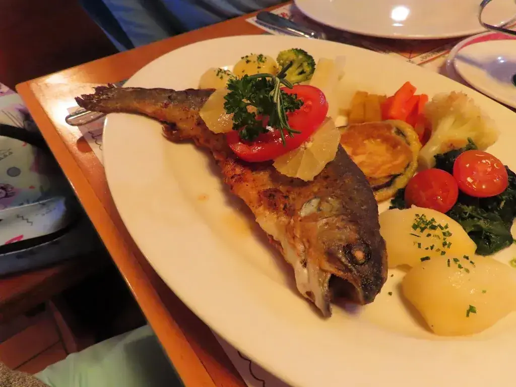 Kevin Nguyen_Restaurant Wasserfall_Engelberg_avis