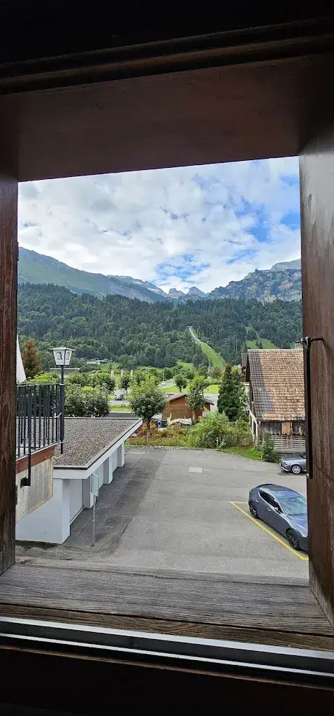 Mohamed Al kooheji_Hotel Alpenclub_Engelberg_review