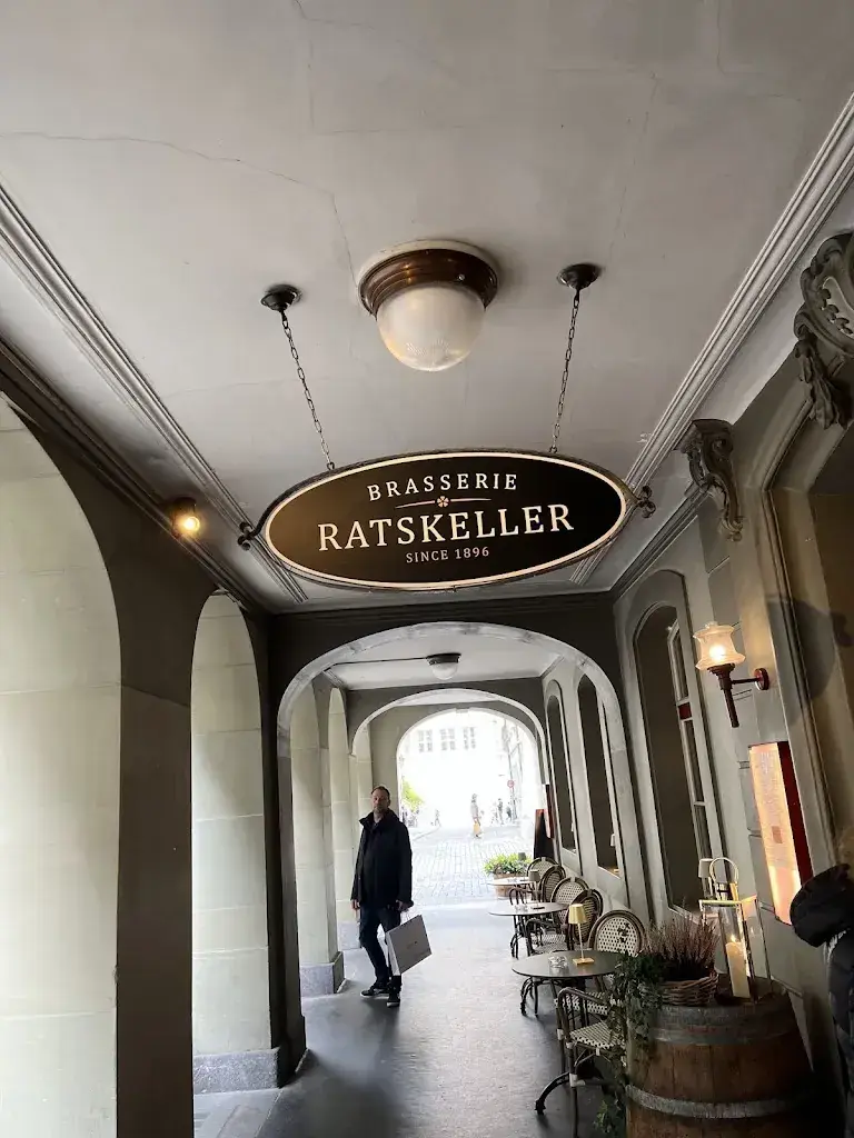 Darryl Nicholson_Brasserie Ratskeller_Bern_review