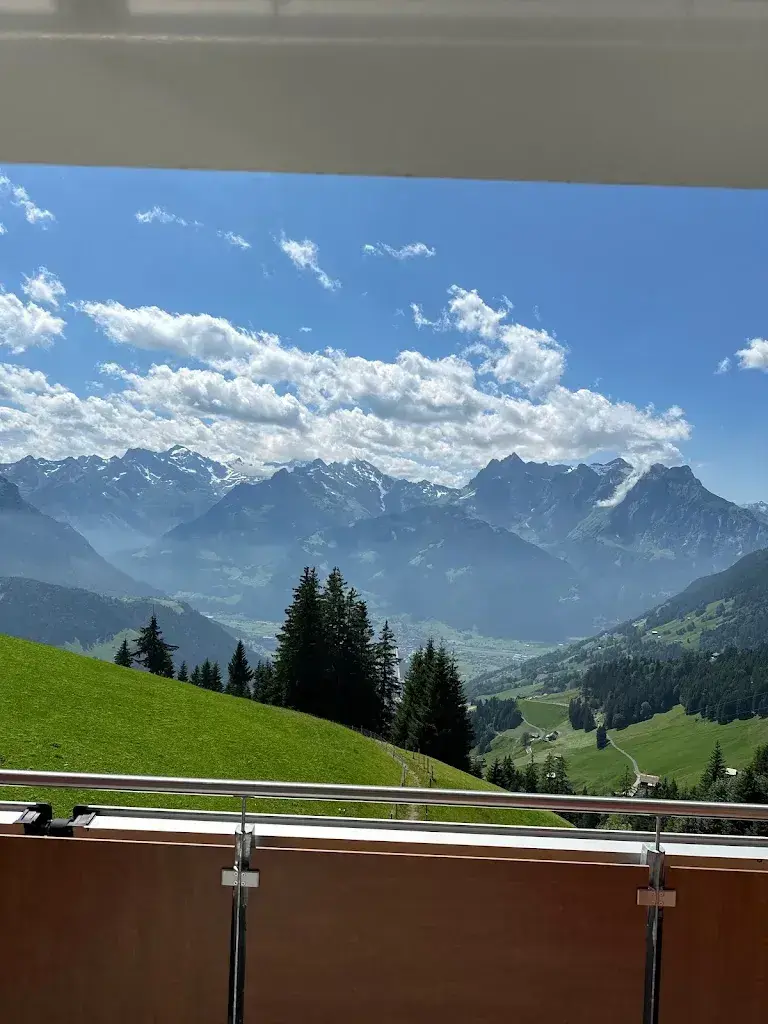 Анастасія Беженар_Alphotel Biel-Kinzig_Bürglen_avis