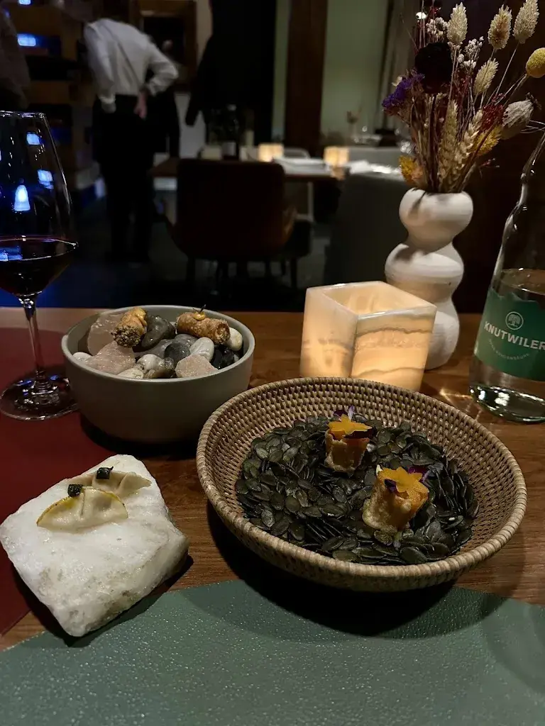 Heather J_Hotel & Restaurant zum schwarzen Bären_Andermatt_review