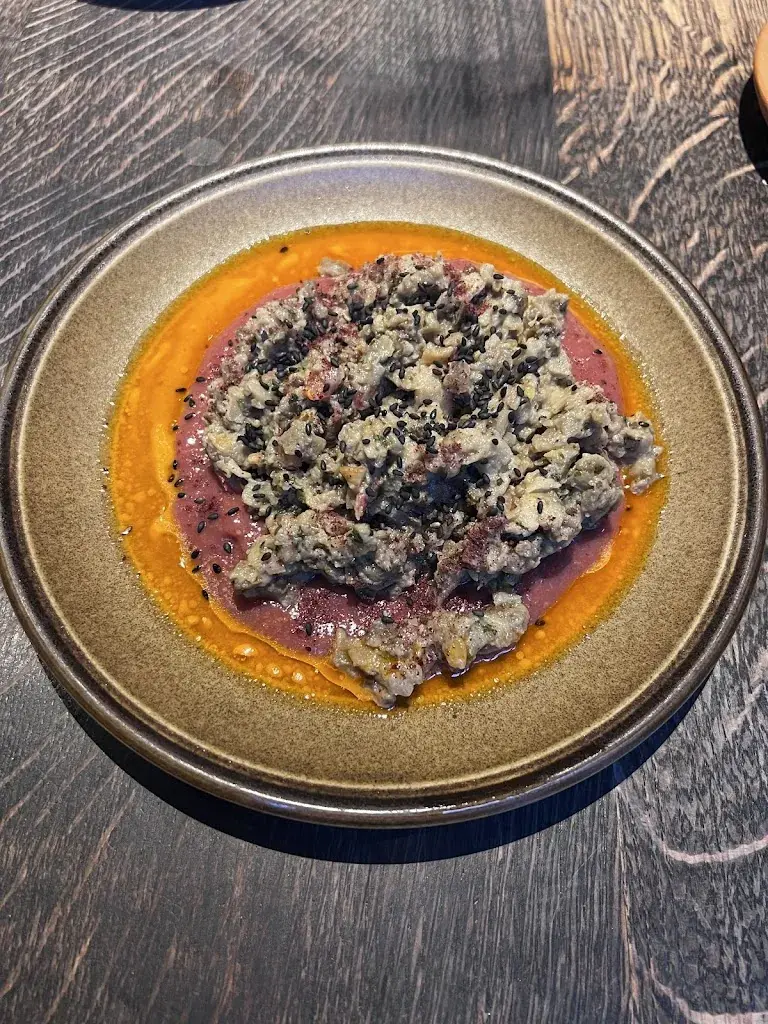 Bajnai Sándor_Vierte Wand_Bern_review