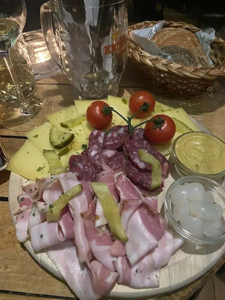 Dominik S_Pinte Pub&Club_Andermatt_review