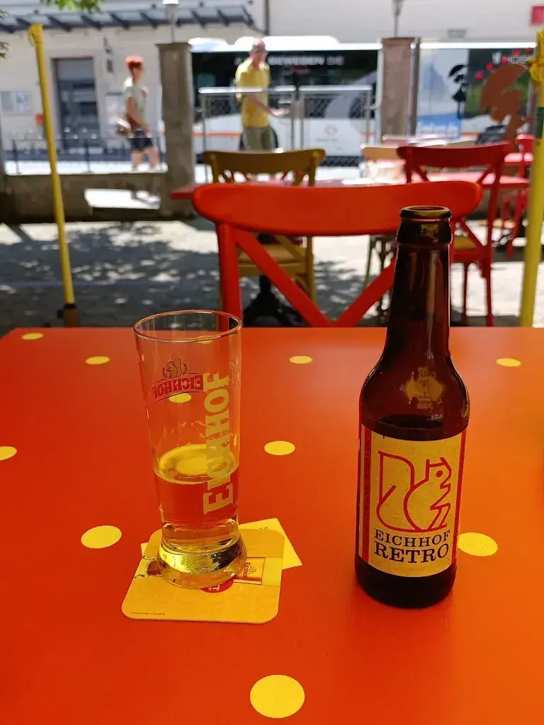 Manuel Pegrisch_Kaffeeladen Adelheid_Erstfeld_avis