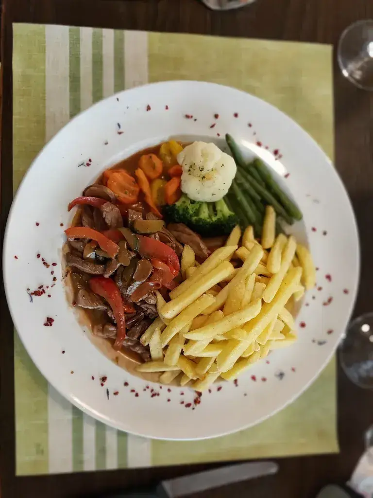 Menu_Hotel Restaurant Hirschen Asia_Erstfeld_image_4