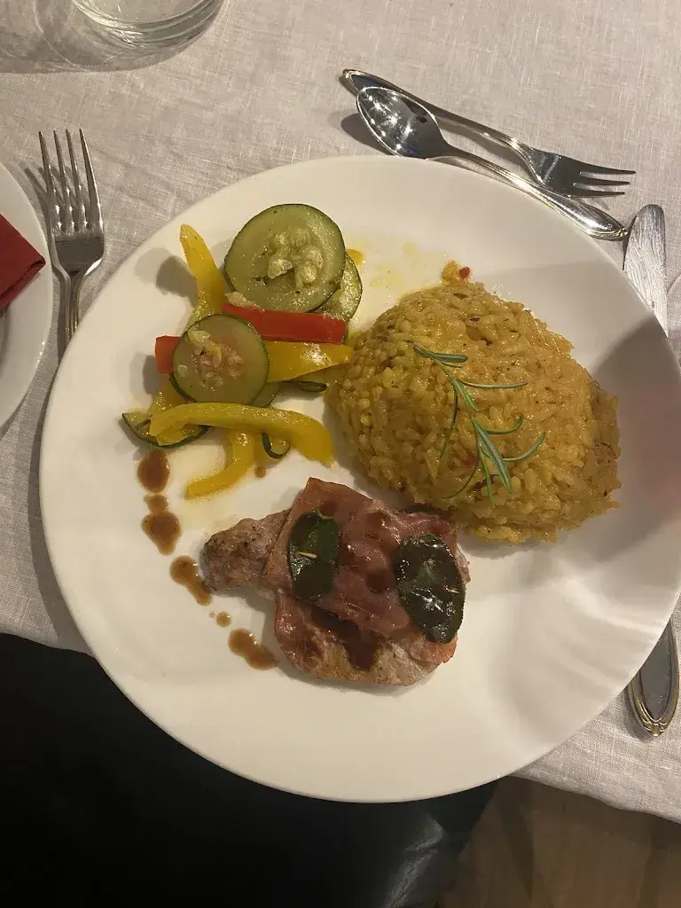 HNOFClBrI f_Ristorante La Sale Dolce_Flüelen_review