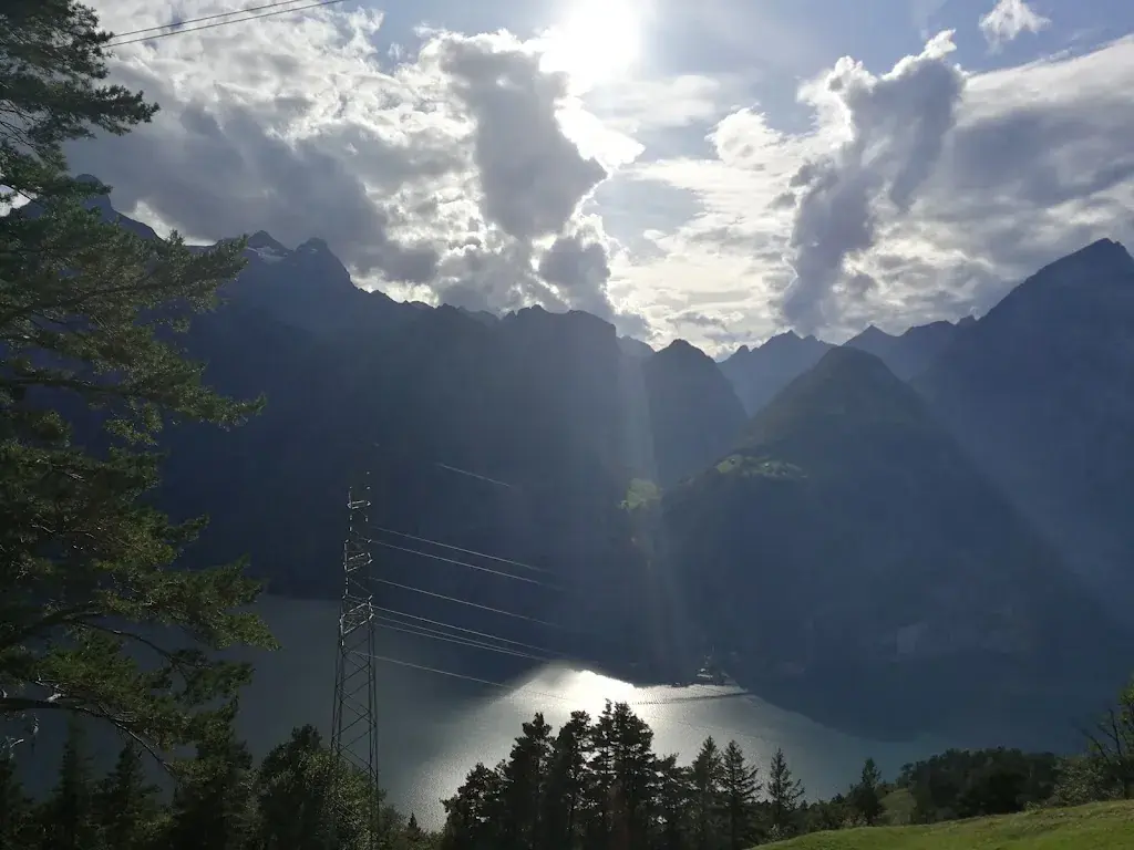 Stefan Z_Oberaxen_Flüelen_reseña