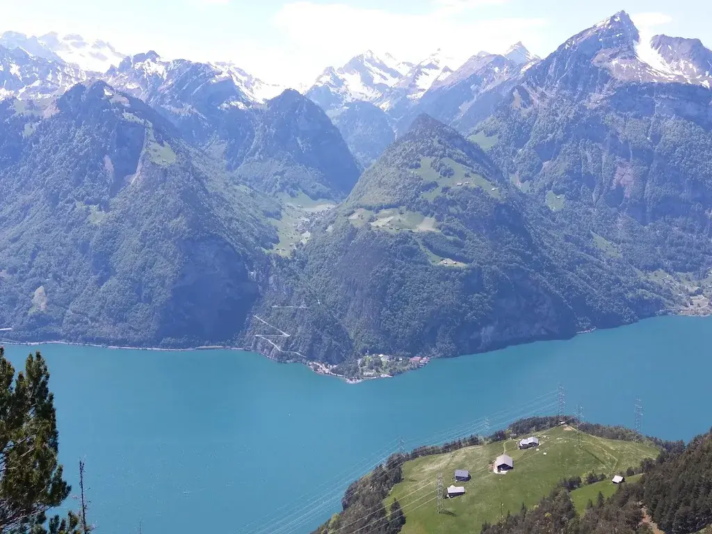 Dennis Marsden_Oberaxen_Flüelen_reseña