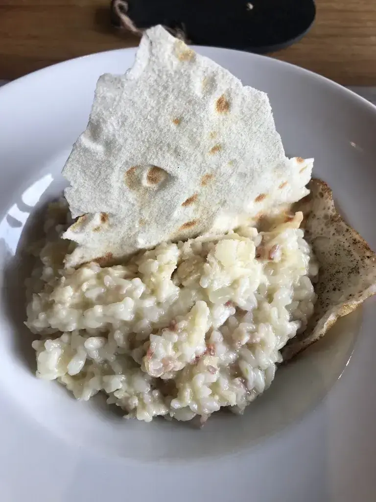 Anna Lee_Edelweiss Grillhouse und Restaurant_Flüelen_review