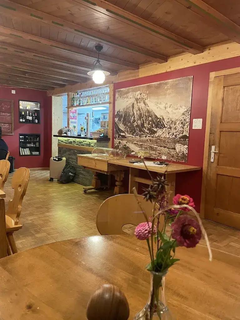 Alisa Chorna_Gasthaus Göscheneralp_Göschenen_avis