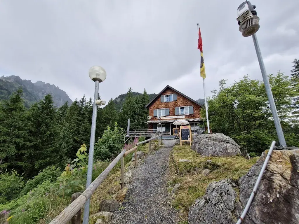 nithesh k_Berggasthaus Alpenblick_Intschi_review
