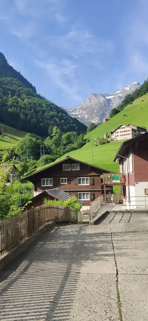 Onur Akbal_Urirotstock_Isenthal_avis