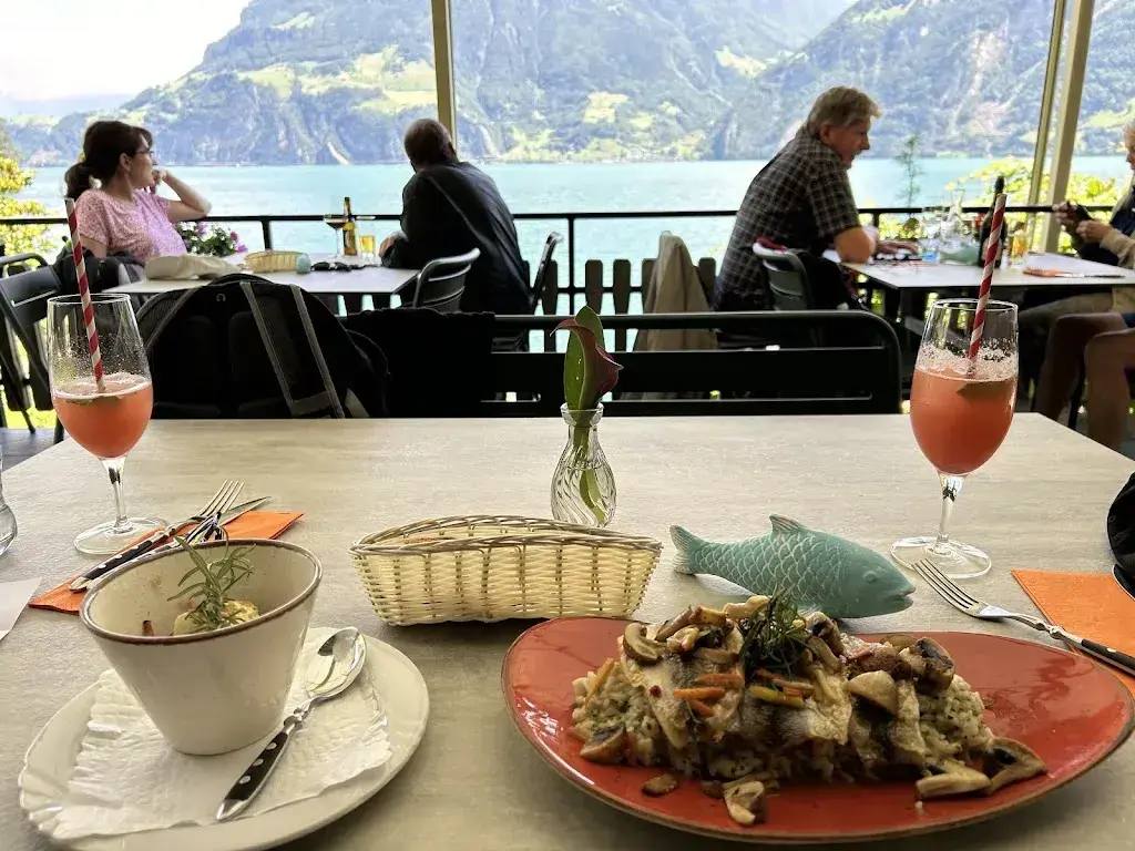 Zach Rapaport_Fischli am See_Bauen_recensione