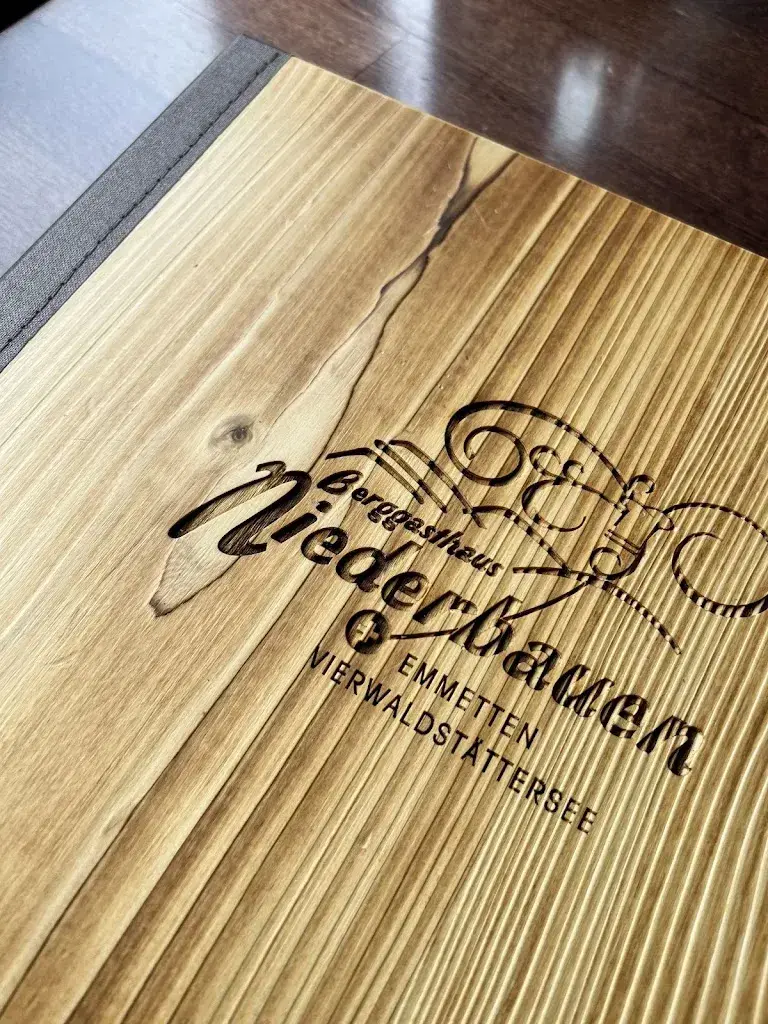 Simone_Niederbauen Mountain Inn_Emmetten_avis