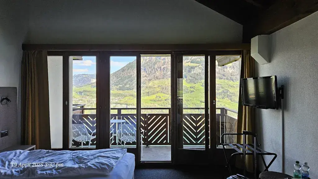 Anne Semadeni-George_Ferien- & Seminarhotel Bellevue, Seelisberg_Seelisberg_review