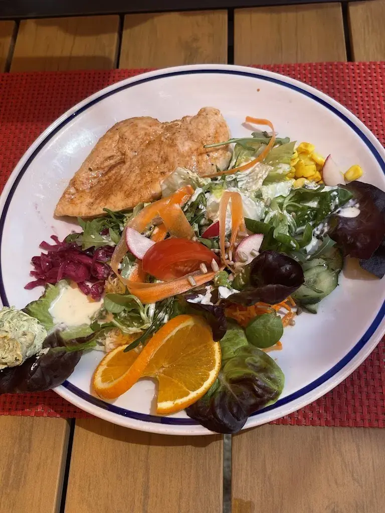 Vika Popowa_Bahnhöfli_Seelisberg_avis