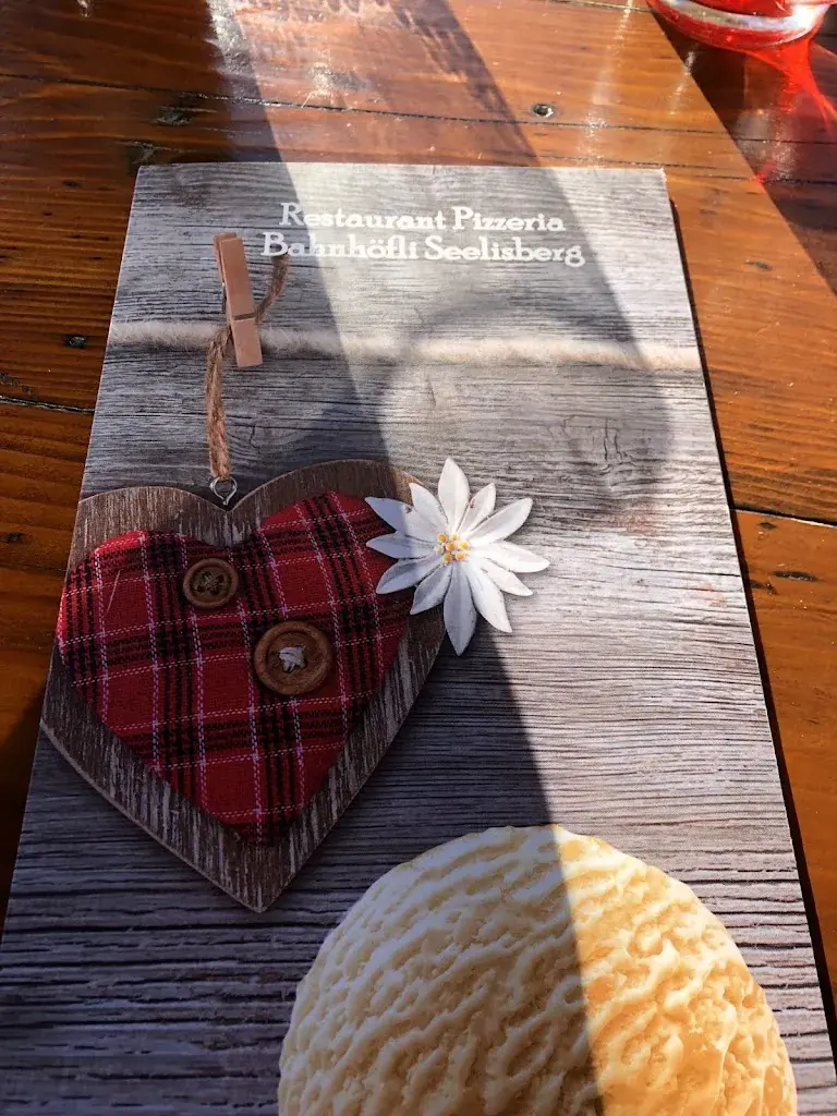 M H_Bahnhöfli_Seelisberg_avis