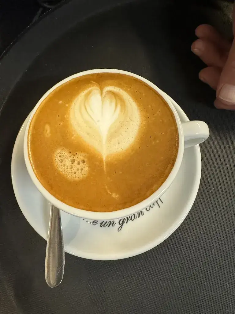 Silvia Abate_Caffè più Caputo_Ittigen_recensione