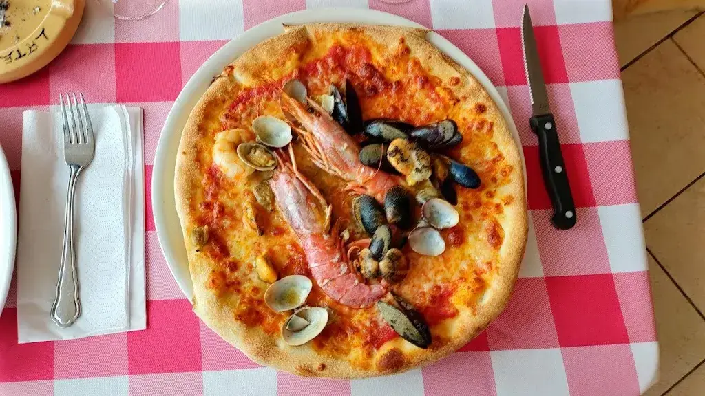 Menu_Restaurant Pizzeria Laterne_Sisikon_image_9