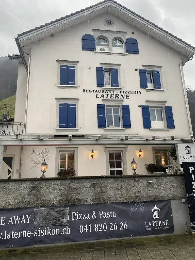 Sakura Yamasaki_Restaurant Pizzeria Laterne_Sisikon_review