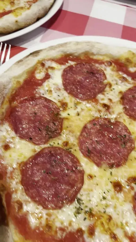 Gel Dizon_Restaurant Pizzeria Laterne_Sisikon_review