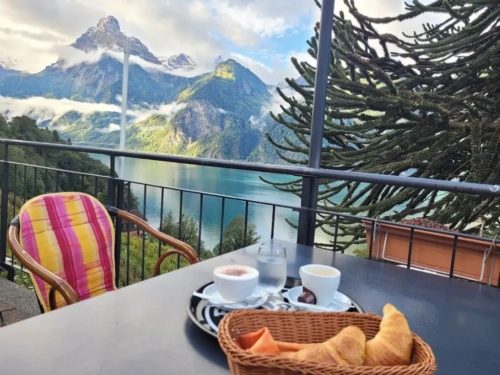 Menu_Restaurant Tellsplatte_Sisikon_immagine_9