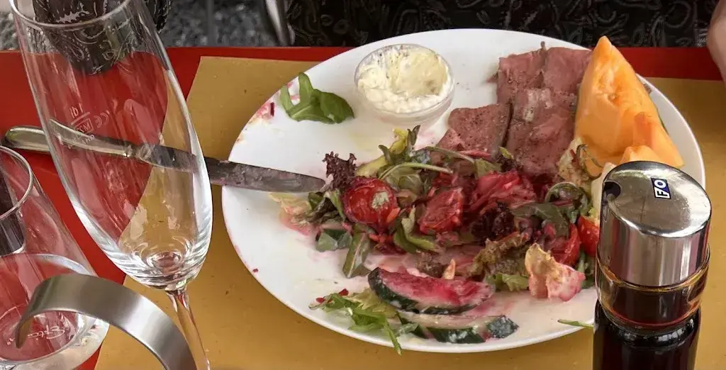 Marc Millington-Buck (EuroBuck GM)_Gasthaus Meinradsberg_Einsiedeln_avis