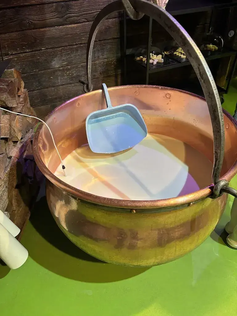 Stefan Schwarzer_Milchmanufaktur Einsiedeln_Einsiedeln_review