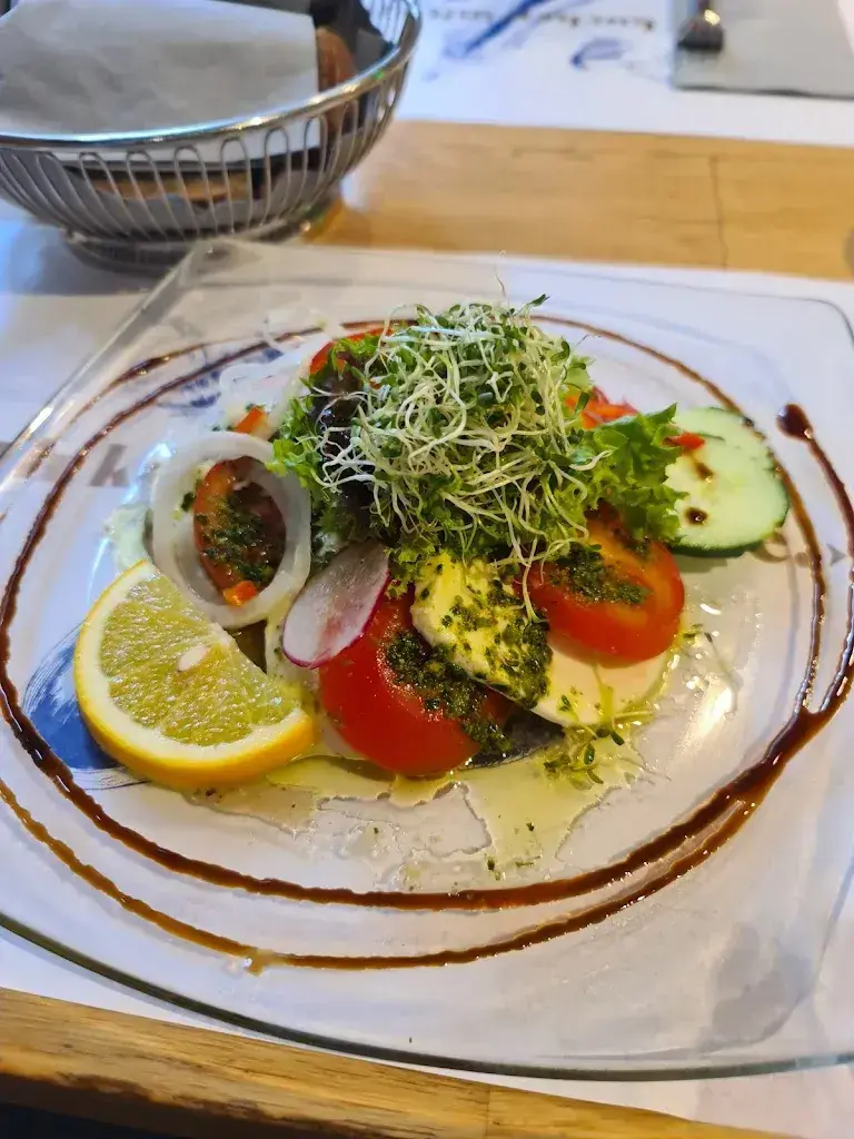 Arthi Bucher_Tulipan_Einsiedeln_avis