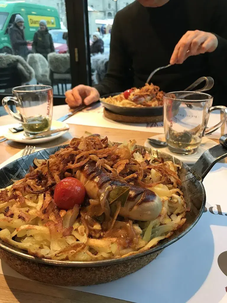 Valuree P._Tulipan_Einsiedeln_avis