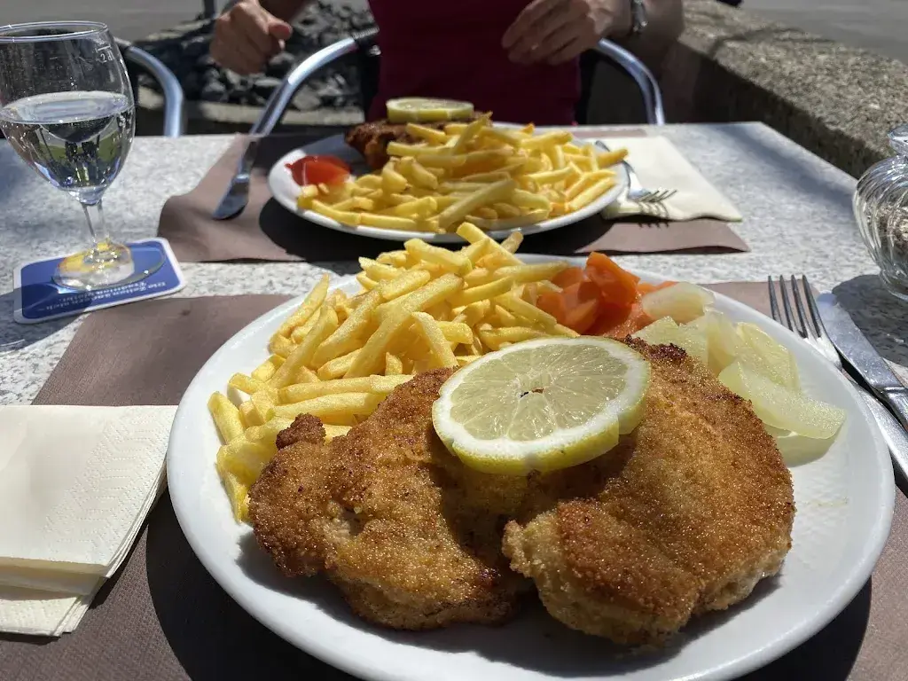 Antonio & Silvia Aerni_Burg_Trachslau_Bewertung