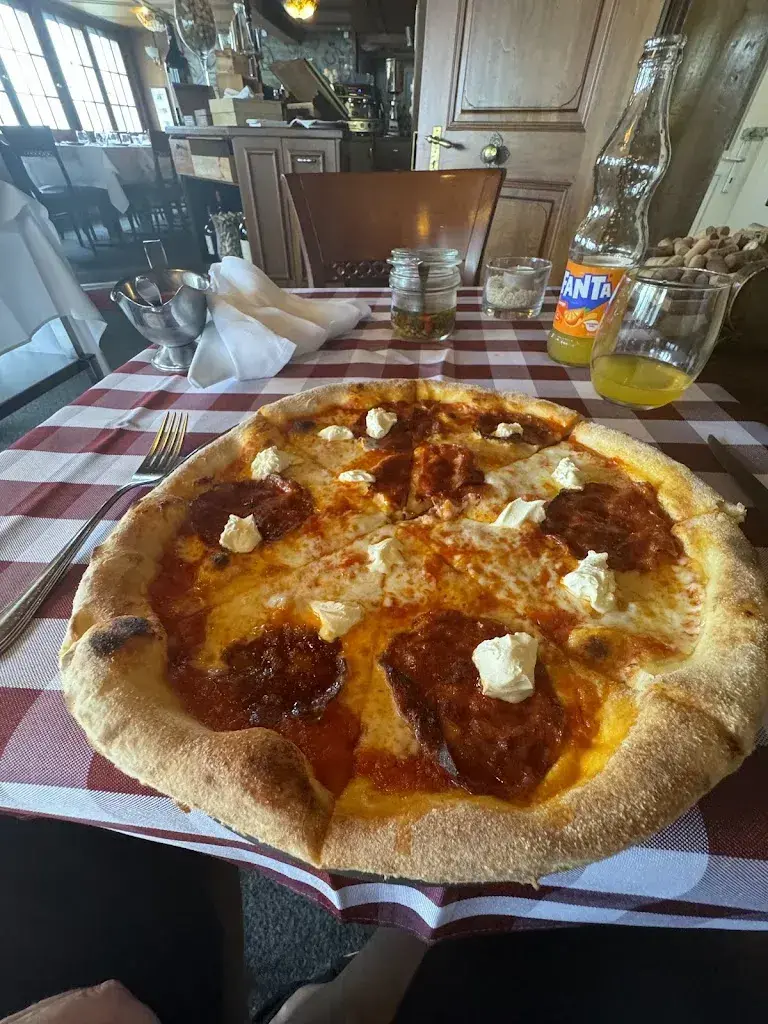 Rok Jager Jagrich_SANKT VERENA - Chalet Paradiso_Wollerau_review