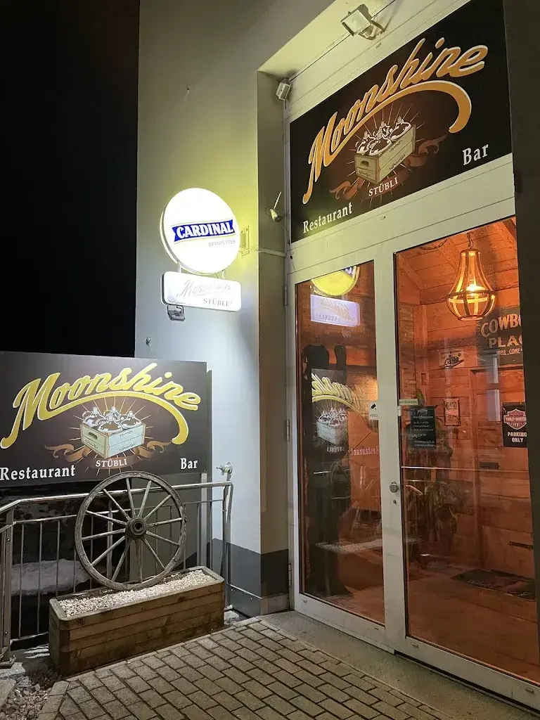 Christian Pesa_Moonshine Stübli_Schindellegi_review