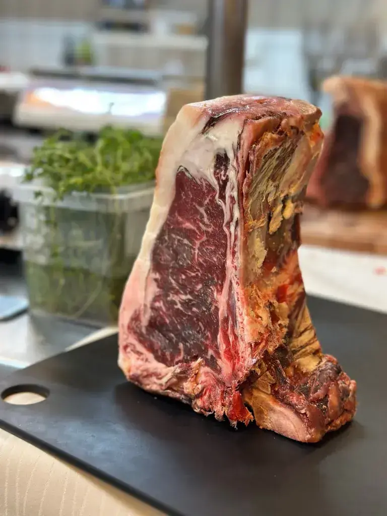 Menu_Steakhouse 400°c Dry Aged Beef Holzkohlegrill_Gersau_image_5