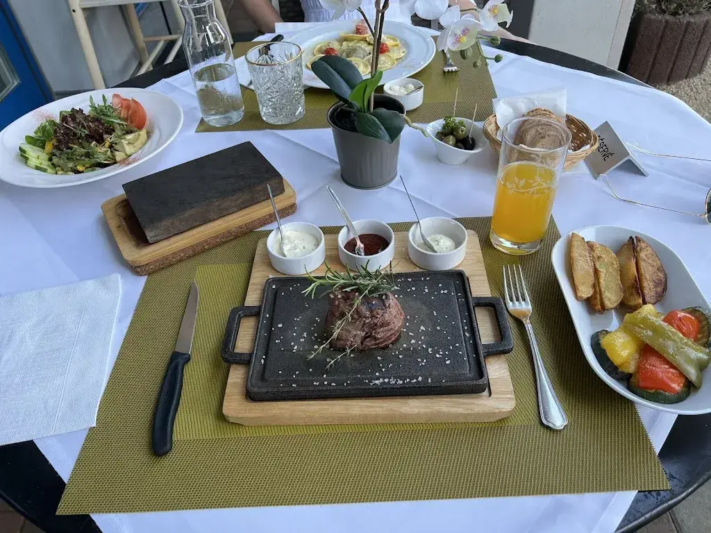 Menu_Steakhouse 400°c Dry Aged Beef Holzkohlegrill_Gersau_image_8