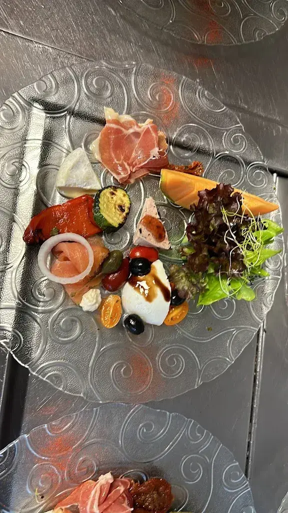 Menu_Steakhouse 400°c Dry Aged Beef Holzkohlegrill_Gersau_image_9