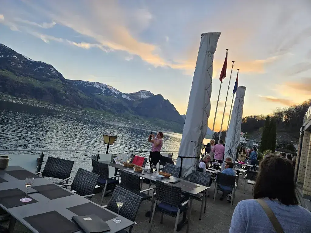 Louis Yang_Schiff_Gersau_review