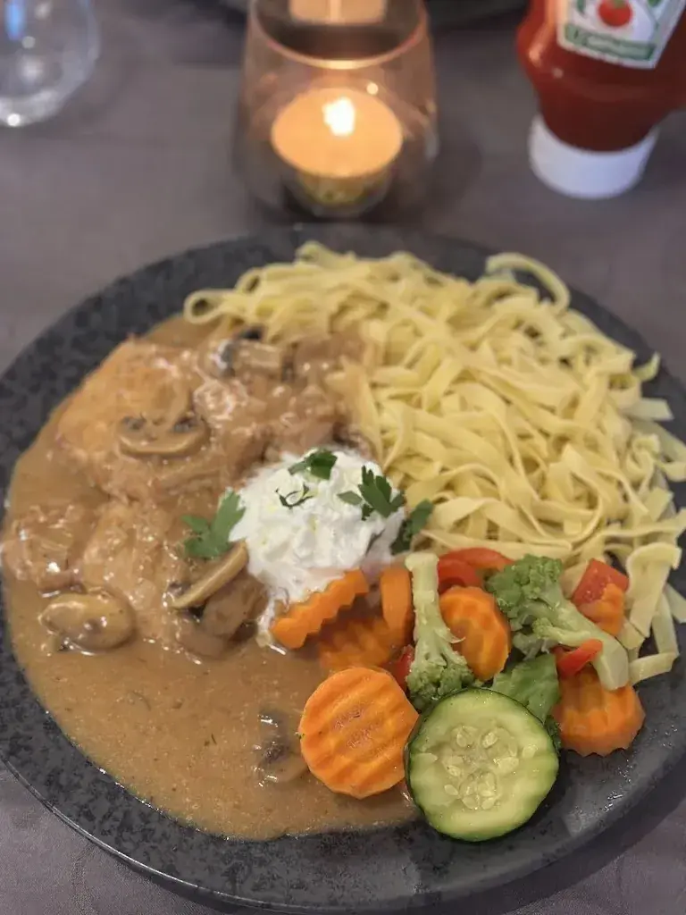 Liliana Costa Märchy_Restaurant & Cafe Schiller_Ingenbohl_Bewertung