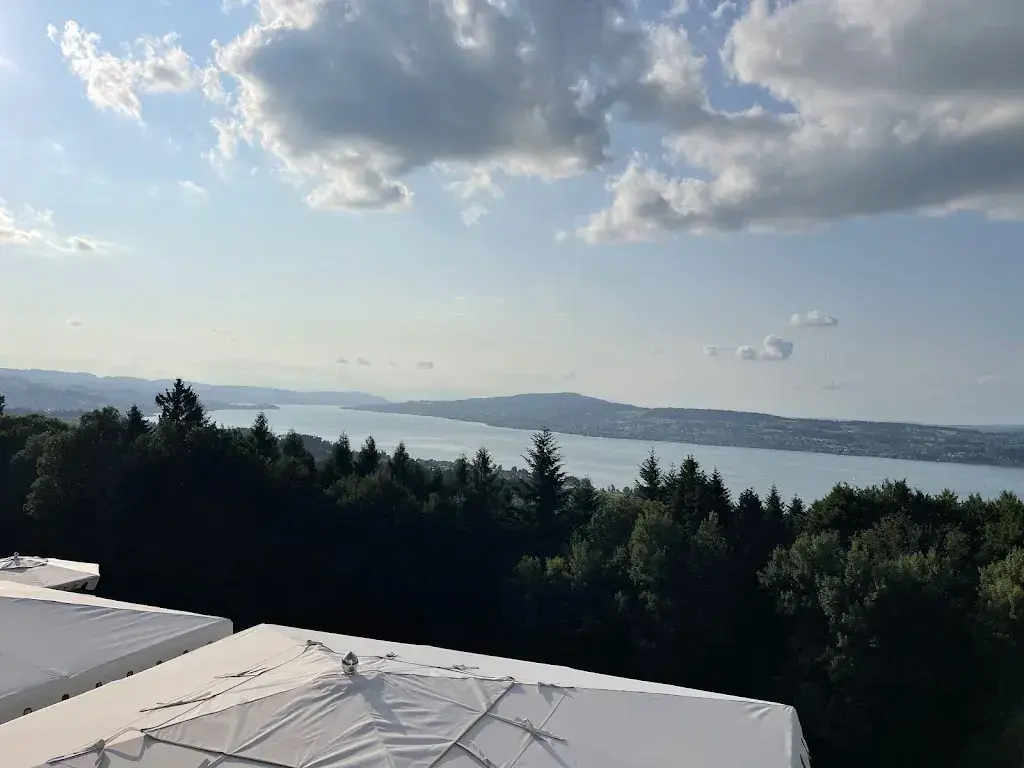 Vanessa Treur-Halley_Restaurant Luegeten_Pfäffikon_review