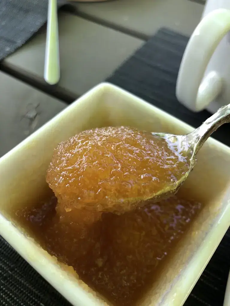 Stephanie Noble_Restaurant Gehren_Merlischachen_avis