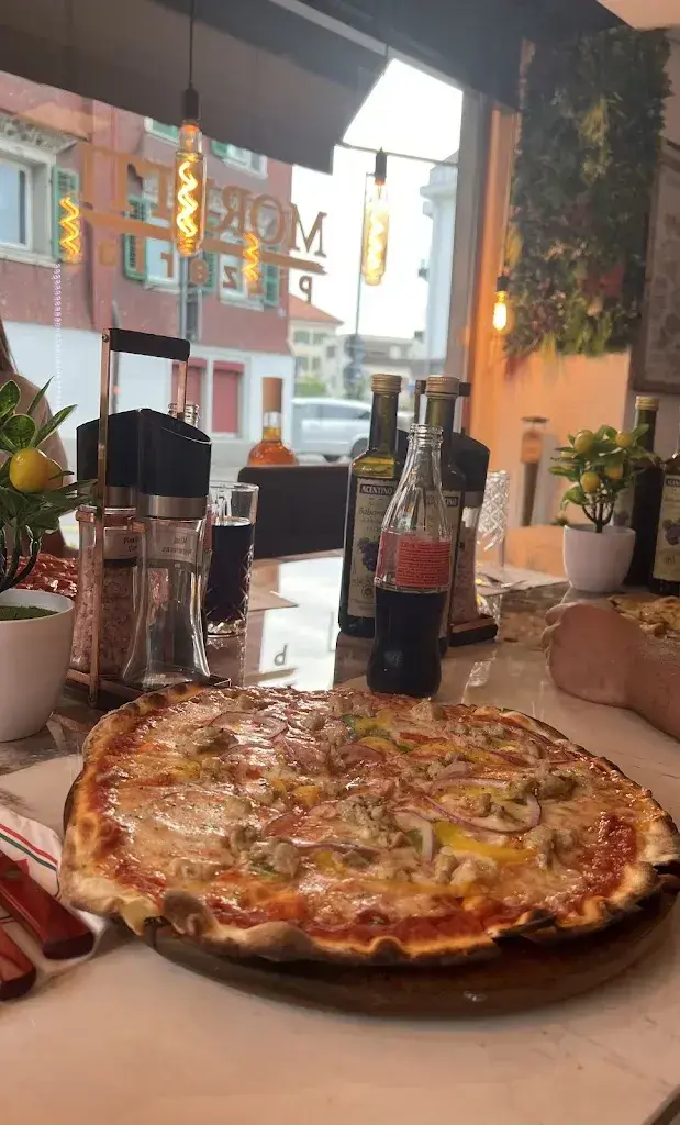 Qendresa Oruqaj_Pizzeria Moretti_Siebnen_avis