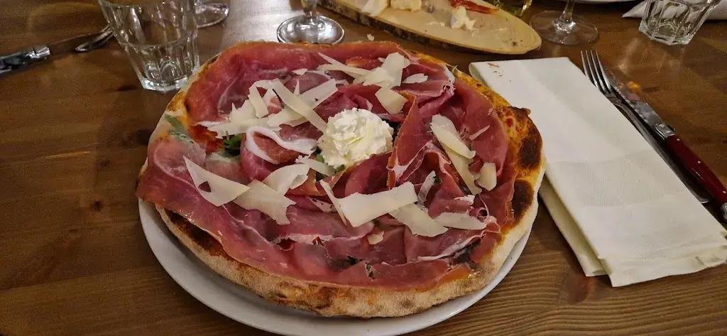 Alexandra Radaelli-Krylova_L'Artista_Siebnen_review